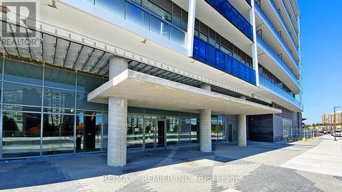 1206 - 30 Upper Mall Way, Vaughan, ON - Outdoor