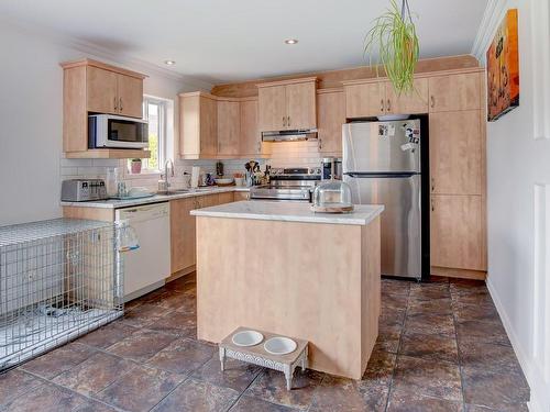 Cuisine - 104  - 104A Rue Narcisse-Poirier, Blainville, QC - Indoor Photo Showing Kitchen