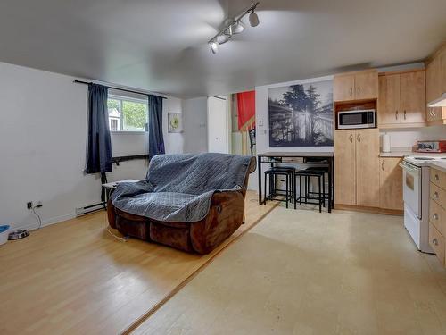 Dwelling - 104  - 104A Rue Narcisse-Poirier, Blainville, QC - Indoor Photo Showing Kitchen