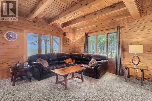 969 Lakeshore Park, Lakeshore, ON - Indoor Photo Showing Living Room