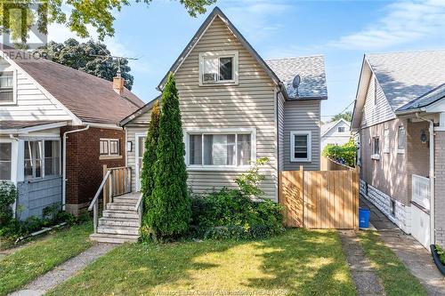 467 Mckay Avenue, Windsor, ON - Outdoor With Facade