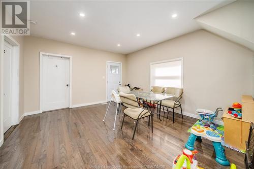 467 Mckay Avenue, Windsor, ON - Indoor Photo Showing Dining Room