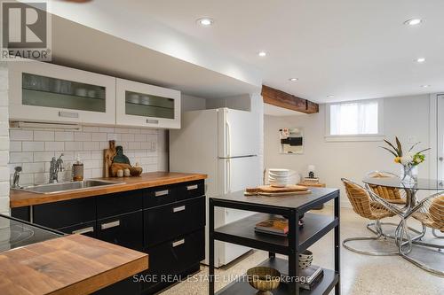 41 Callender Street, Toronto, ON - Indoor Photo Showing Kitchen