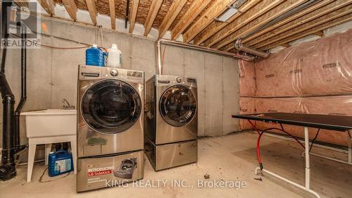 22 Exhibition Crescent, Brampton, ON - Indoor Photo Showing Laundry Room