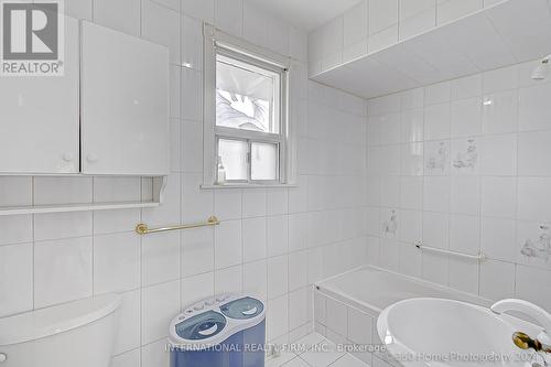 85 Letchworth Crescent, Toronto, ON - Indoor Photo Showing Bathroom