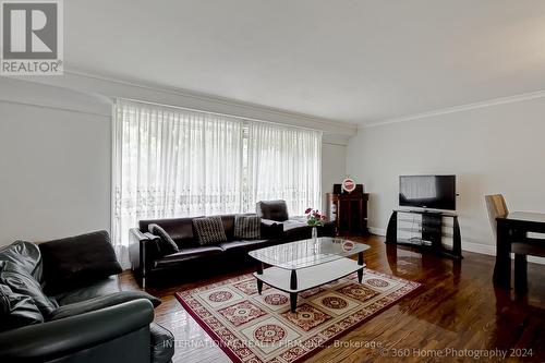 85 Letchworth Crescent, Toronto, ON - Indoor Photo Showing Living Room