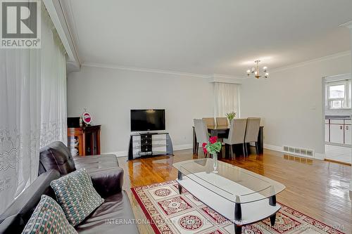 85 Letchworth Crescent, Toronto, ON - Indoor Photo Showing Living Room