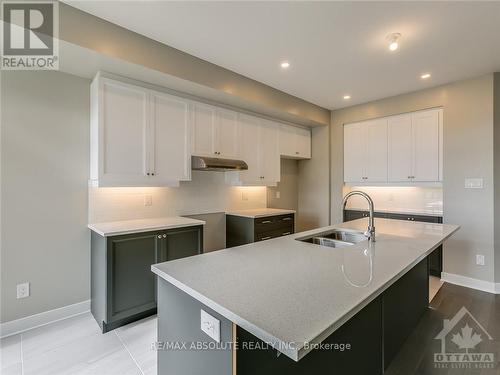 4952 Abbott Street E, Ottawa, ON - Indoor Photo Showing Kitchen With Double Sink