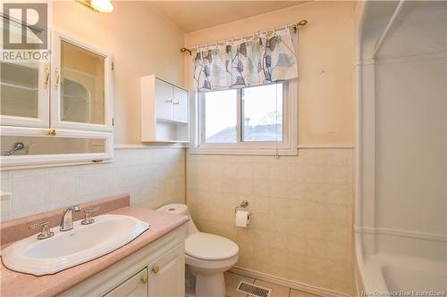 3893 Des Fondateurs Boulevard, Saint-Isidore, NB - Indoor Photo Showing Bathroom