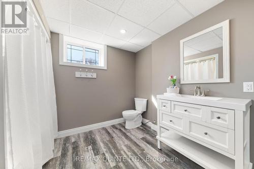 747 Mcfarlane Road, Tyendinaga, ON - Indoor Photo Showing Bathroom