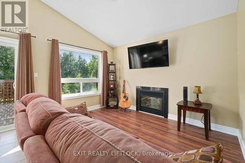 36 White Hart Lane, Trent Hills (Hastings), ON - Indoor Photo Showing Living Room With Fireplace