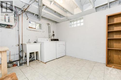 475 Golden Avenue, Ottawa, ON - Indoor Photo Showing Laundry Room