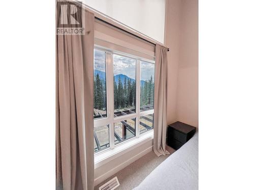 2166 Panorama  Drive Unit# 405, Panorama, BC - Indoor