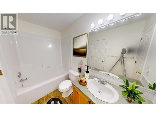 4835 Radium Boulevard Unit# 101, Radium Hot Springs, BC - Indoor Photo Showing Bathroom