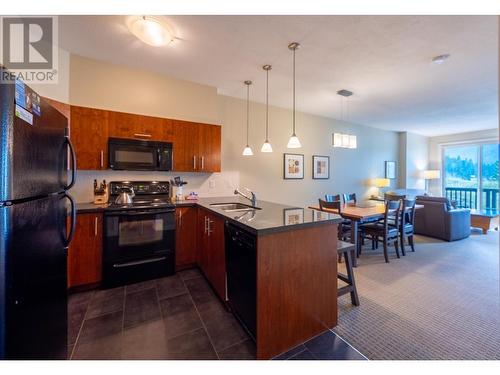 2049 Summit Drive Unit# 313A, Panorama, BC - Indoor Photo Showing Kitchen With Double Sink