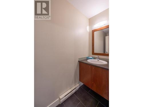 2049 Summit Drive Unit# 313A, Panorama, BC - Indoor