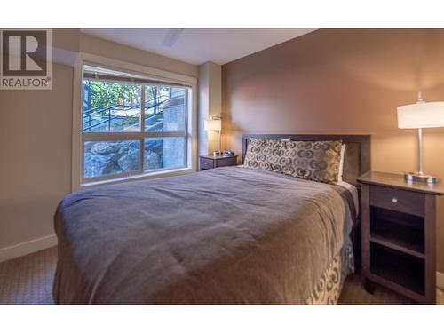 2049 Summit Drive Unit# 313A, Panorama, BC - Indoor Photo Showing Bedroom