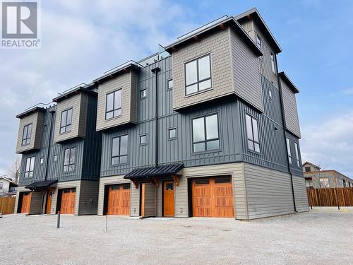 514 14Th  Street Unit# 303, Invermere, BC - Outdoor