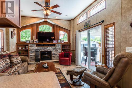 1835 Bakery Frontage Road Unit# 108, Christina Lake, BC - Indoor Photo Showing Living Room With Fireplace