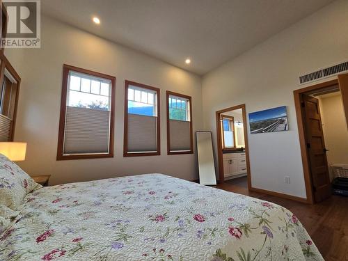 808 A Fifth  Street, Nelson, BC - Indoor Photo Showing Bedroom