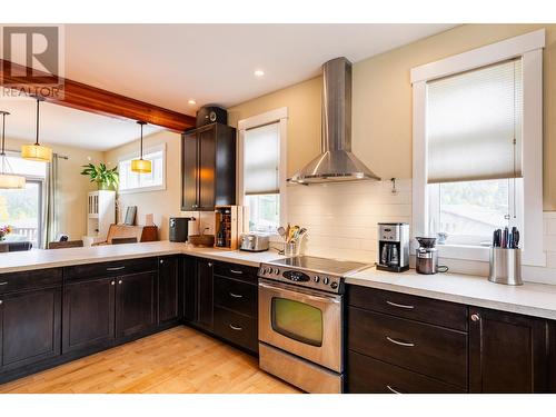 2446 Perrier  Lane, Nelson, BC - Indoor Photo Showing Kitchen