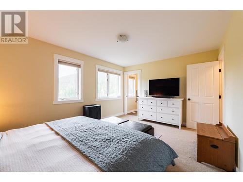 2446 Perrier  Lane, Nelson, BC - Indoor Photo Showing Bedroom