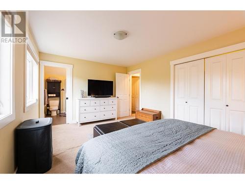 2446 Perrier  Lane, Nelson, BC - Indoor Photo Showing Bedroom