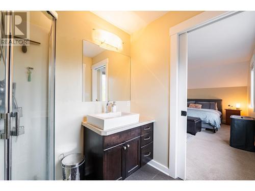 2446 Perrier  Lane, Nelson, BC - Indoor Photo Showing Bathroom