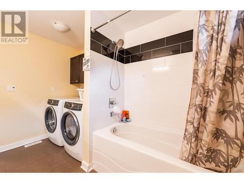 2446 Perrier  Lane, Nelson, BC - Indoor Photo Showing Laundry Room