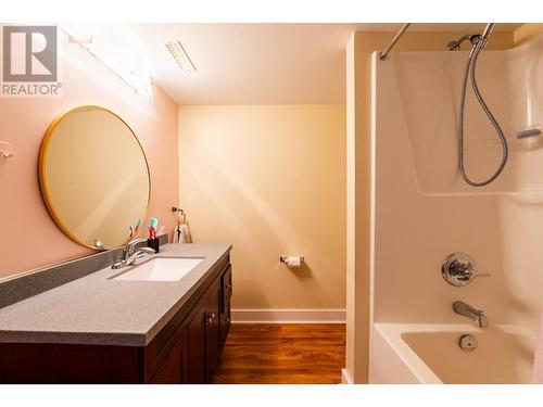 2446 Perrier  Lane, Nelson, BC - Indoor Photo Showing Bathroom