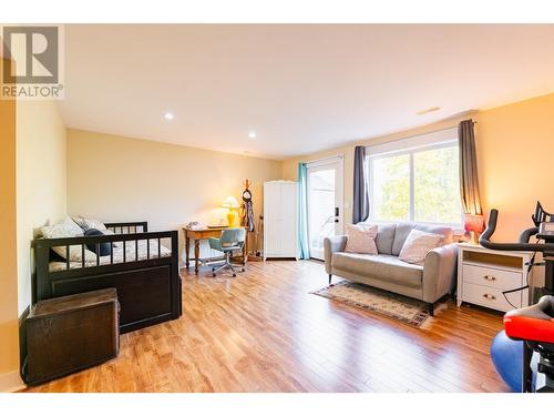 2446 Perrier  Lane, Nelson, BC - Indoor Photo Showing Living Room