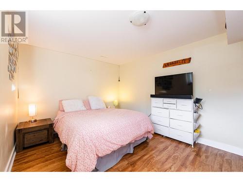 2446 Perrier  Lane, Nelson, BC - Indoor Photo Showing Bedroom