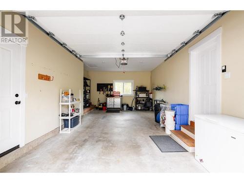 2446 Perrier  Lane, Nelson, BC - Indoor Photo Showing Garage