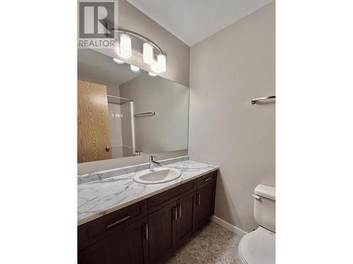 7977 Radium Golf Course Road Unit# 1, Radium Hot Springs, BC - Indoor Photo Showing Bathroom