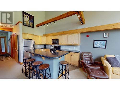 1005 Mountain View Road Unit# 4D, Rossland, BC - Indoor Photo Showing Kitchen