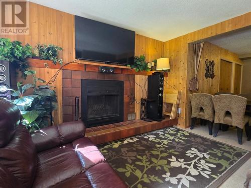 2030 Panorama  Drive Unit# 505, Panorama, BC - Indoor Photo Showing Living Room With Fireplace