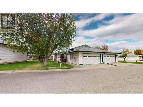 2375 1St  S Street Unit# 17, Cranbrook, BC - Outdoor