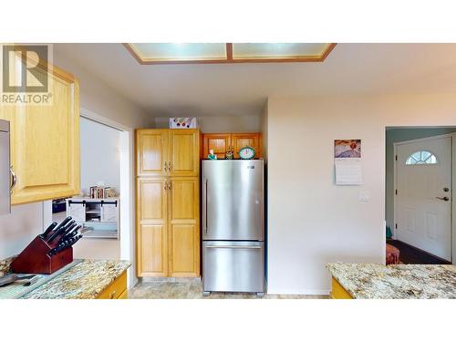 2375 1St  S Street Unit# 17, Cranbrook, BC - Indoor Photo Showing Kitchen