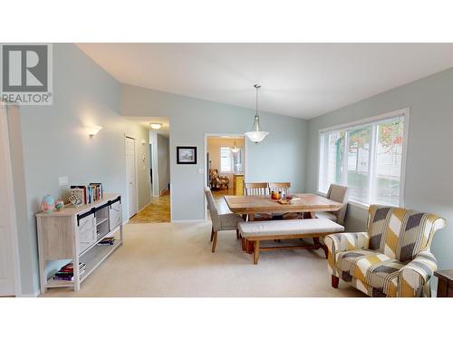 2375 1St  S Street Unit# 17, Cranbrook, BC - Indoor Photo Showing Living Room