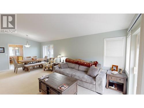 2375 1St  S Street Unit# 17, Cranbrook, BC - Indoor Photo Showing Living Room