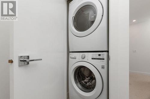 703 15A  Crescent Unit# 15, Invermere, BC - Indoor Photo Showing Laundry Room