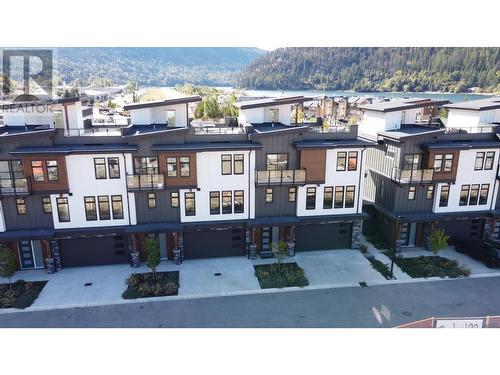 910 Lakeside  Drive Unit# 104, Nelson, BC - Outdoor With Facade