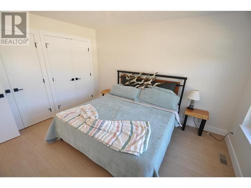 910 Lakeside Drive Unit# 104, Nelson, BC - Indoor Photo Showing Bedroom