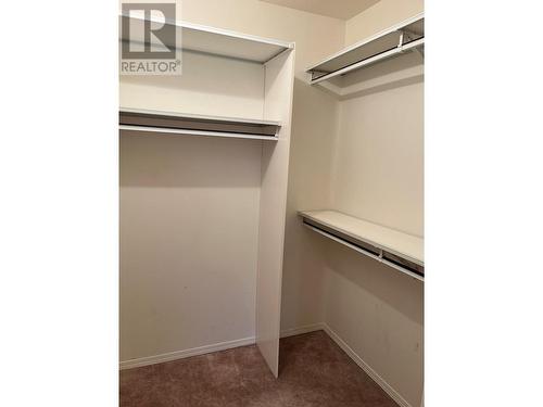 2210 Columbia Avenue Unit# 25, Castlegar, BC - Indoor With Storage