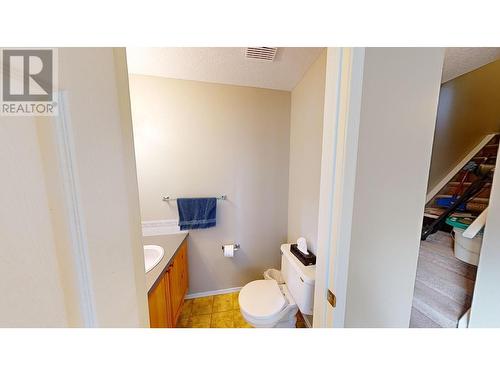 4835 Radium  Boulevard Unit# 120, Radium Hot Springs, BC - Indoor Photo Showing Bathroom