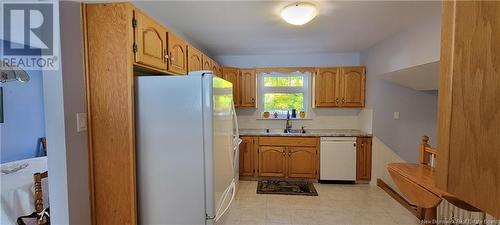 40 Elmhurst, Moncton, NB - Indoor Photo Showing Kitchen