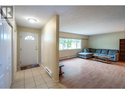 443 Richards    W Street, Nelson, BC - Indoor