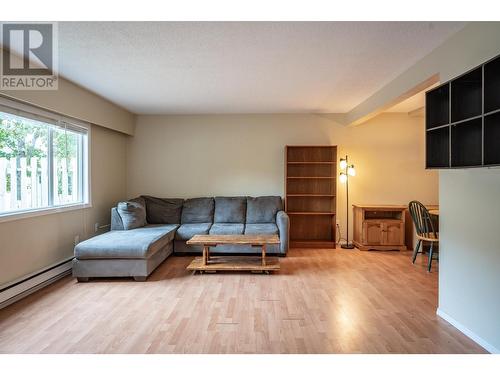 443 Richards    W Street, Nelson, BC - Indoor Photo Showing Living Room