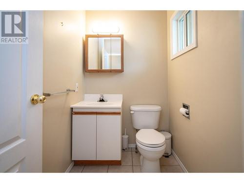 443 Richards    W Street, Nelson, BC - Indoor Photo Showing Bathroom