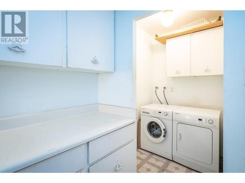 443 Richards    W Street, Nelson, BC - Indoor Photo Showing Laundry Room